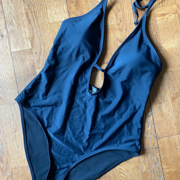 Misguided One Piece Swim Suit - Picture 2 of 4